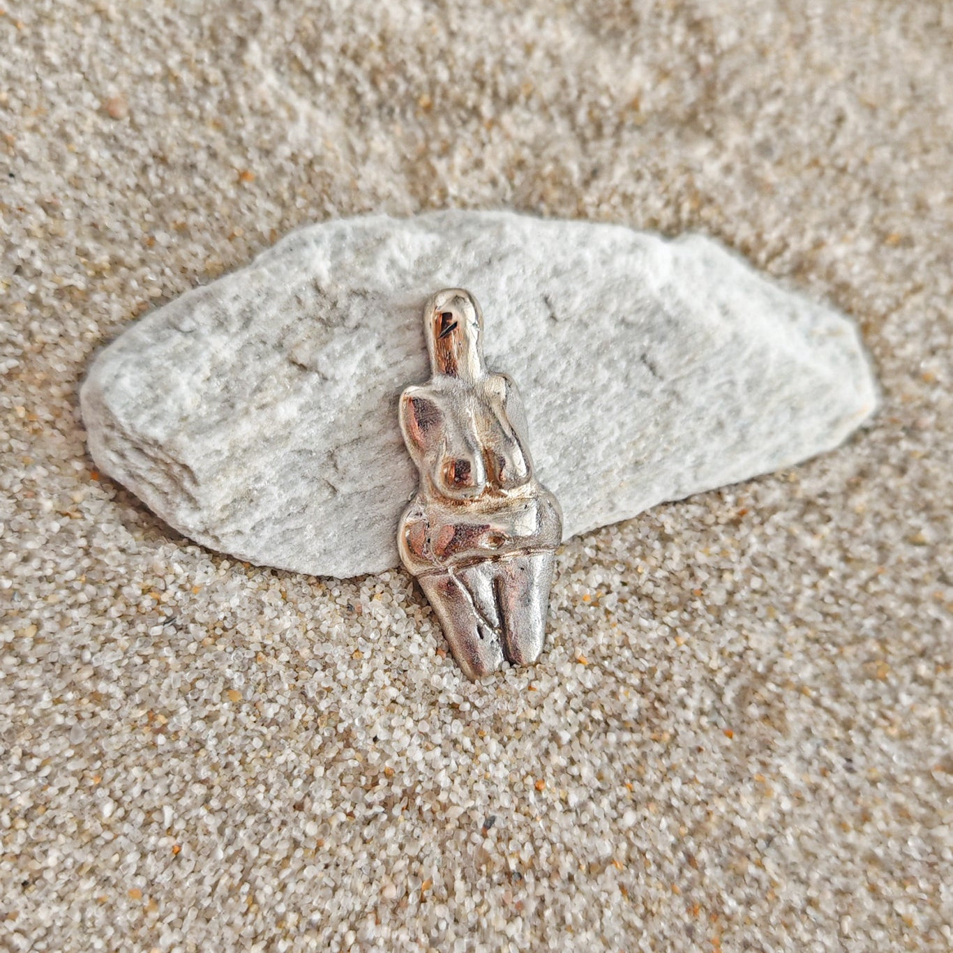 Venus Antiqua: Dolní Věstonice — Necklace