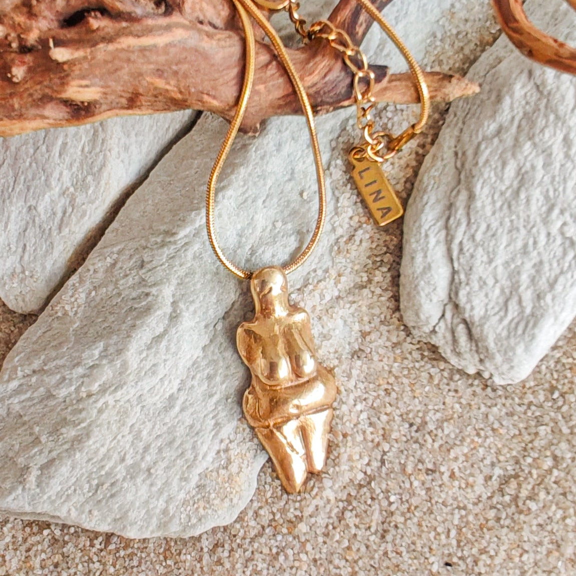 Venus Antiqua: Dolní Věstonice — Necklace