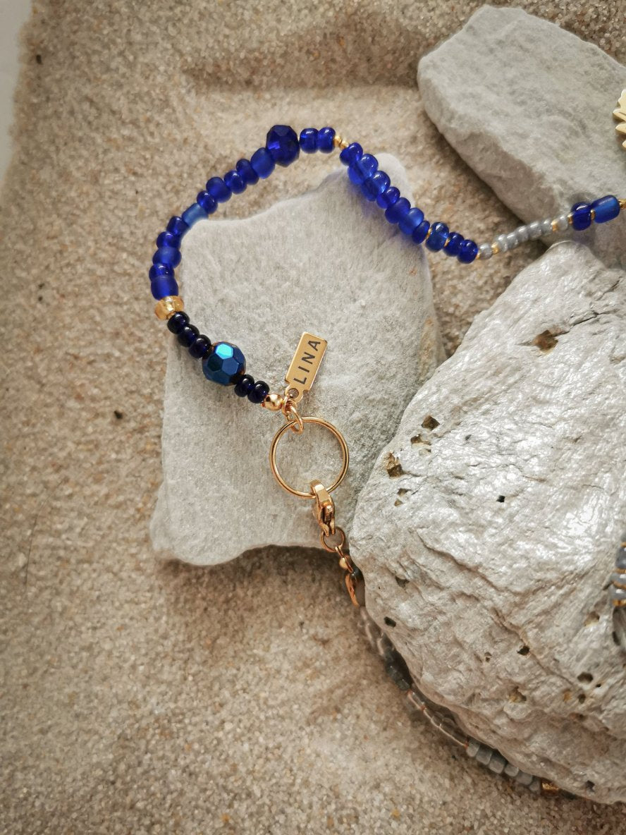 lightning-inspired necklace, lapis lazuli choker